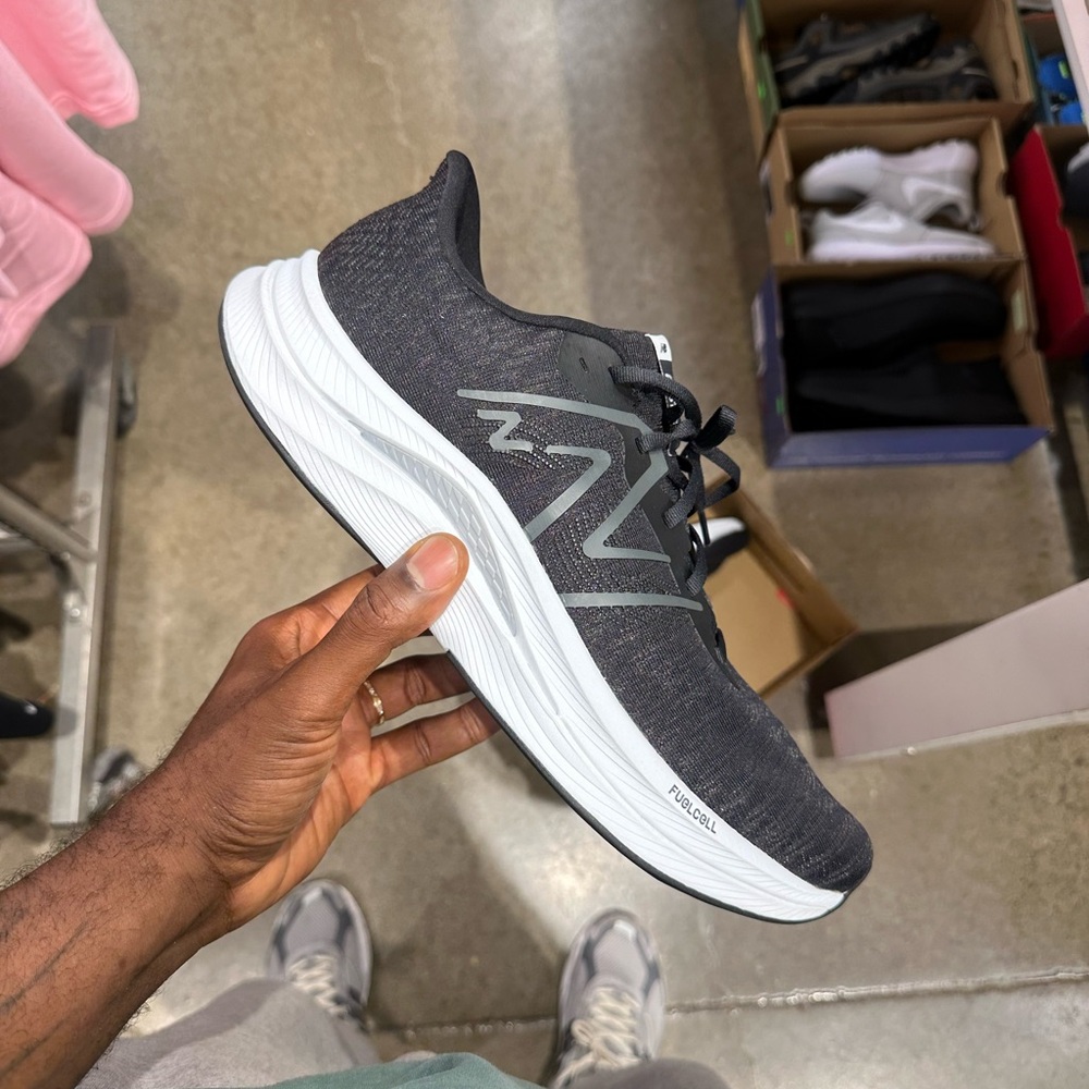 New balance propel V4 brand new out of box